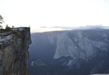 Uçurumun Kıyısında Bir İlişki